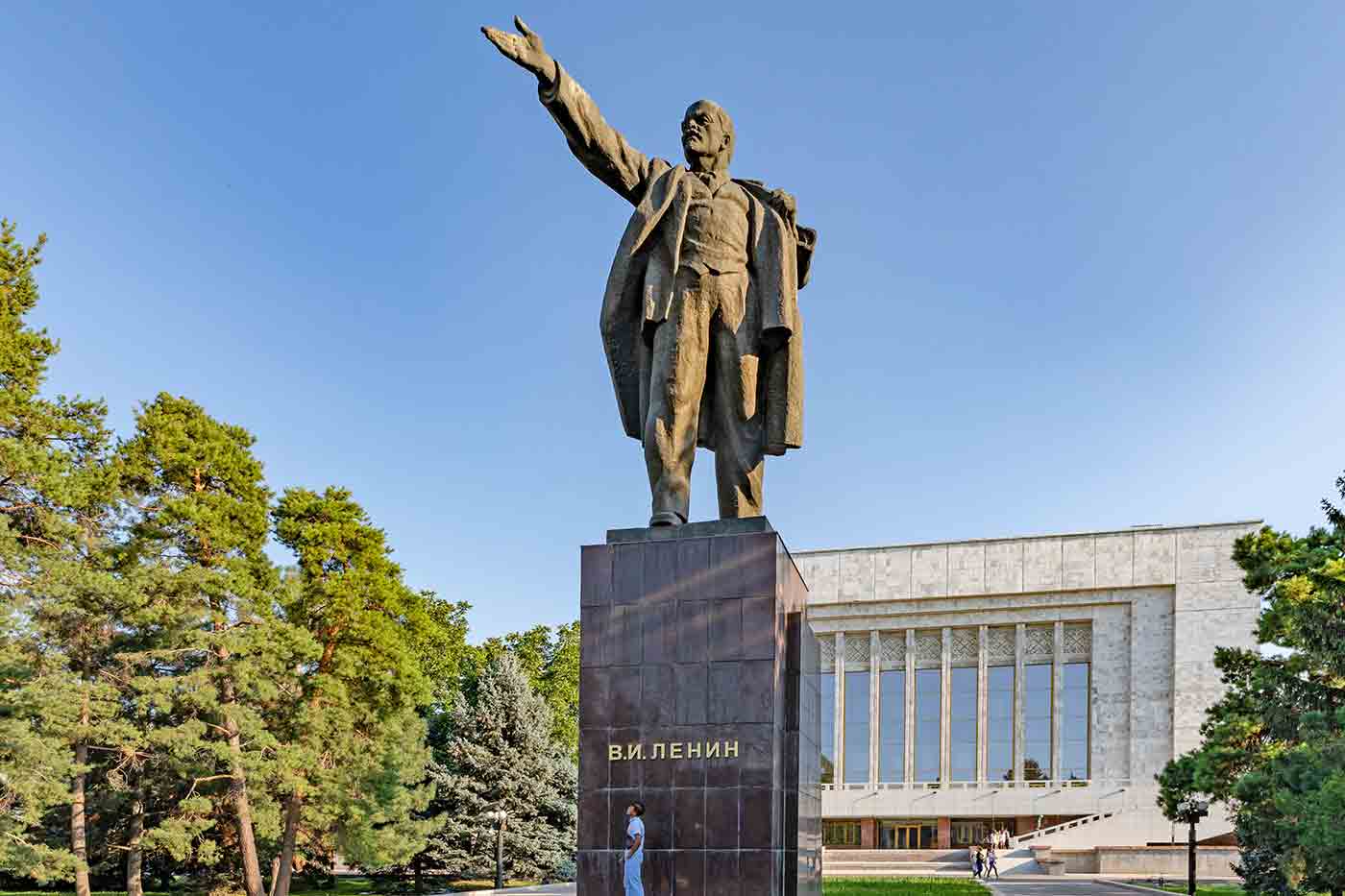 Bishkek Lenin Statue