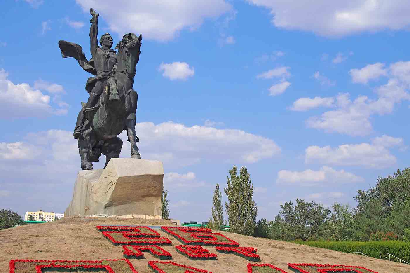 Monument to Suvorov