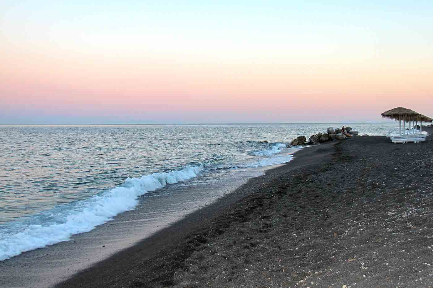 Perissa Beach