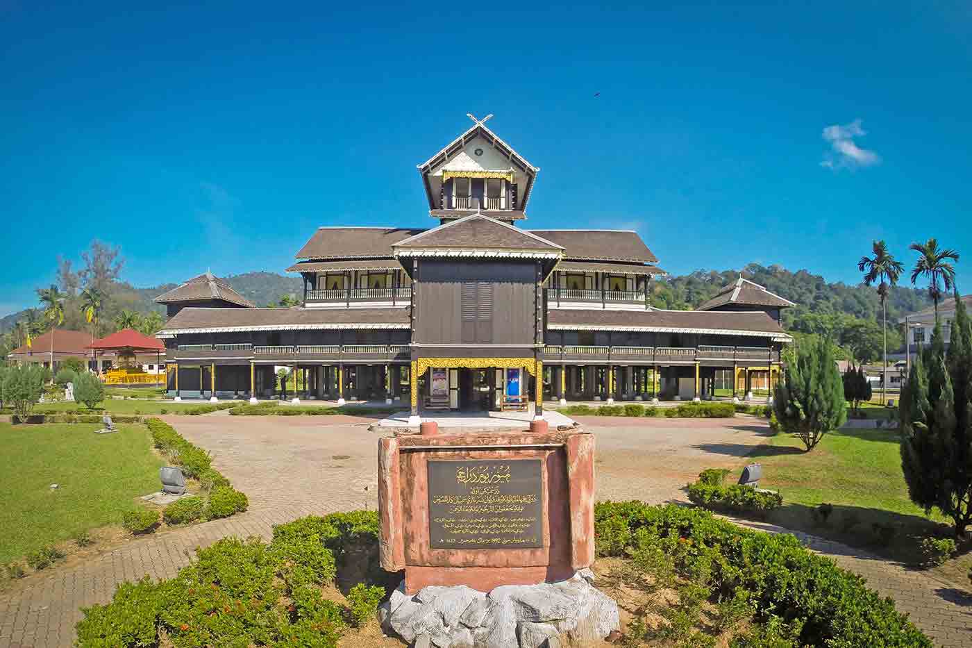 Istana Seri Menanti