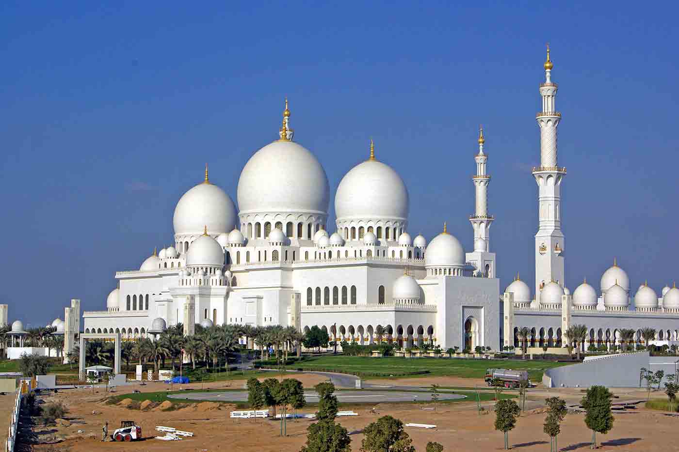 Visit Sheikh Zayed Mosque