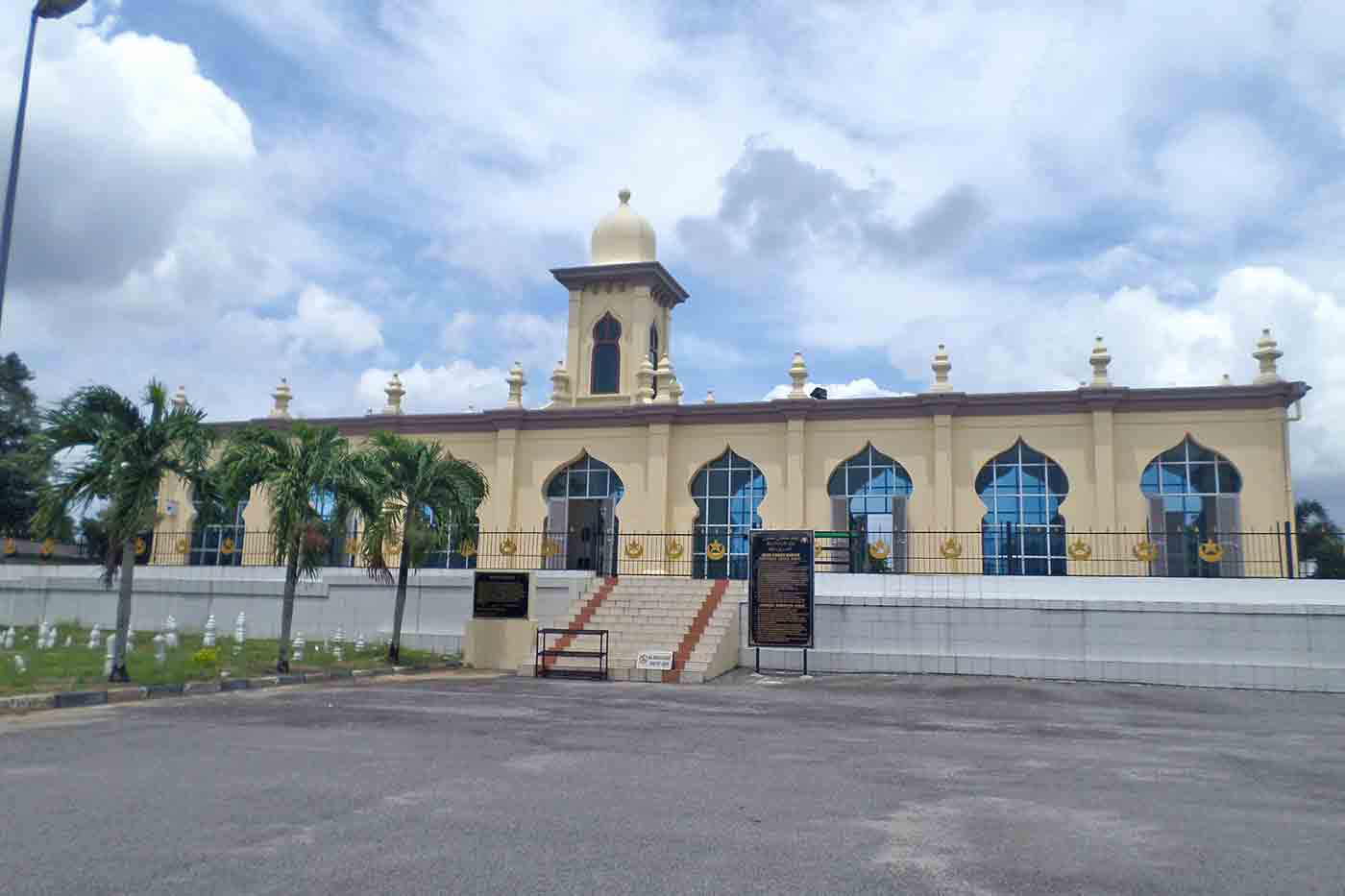 Sultan Mahmud Mangkat di Julang Mausoleum