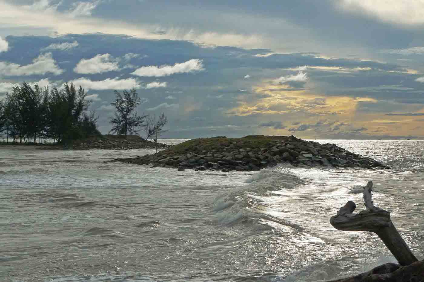 Tanjung Batu Beach