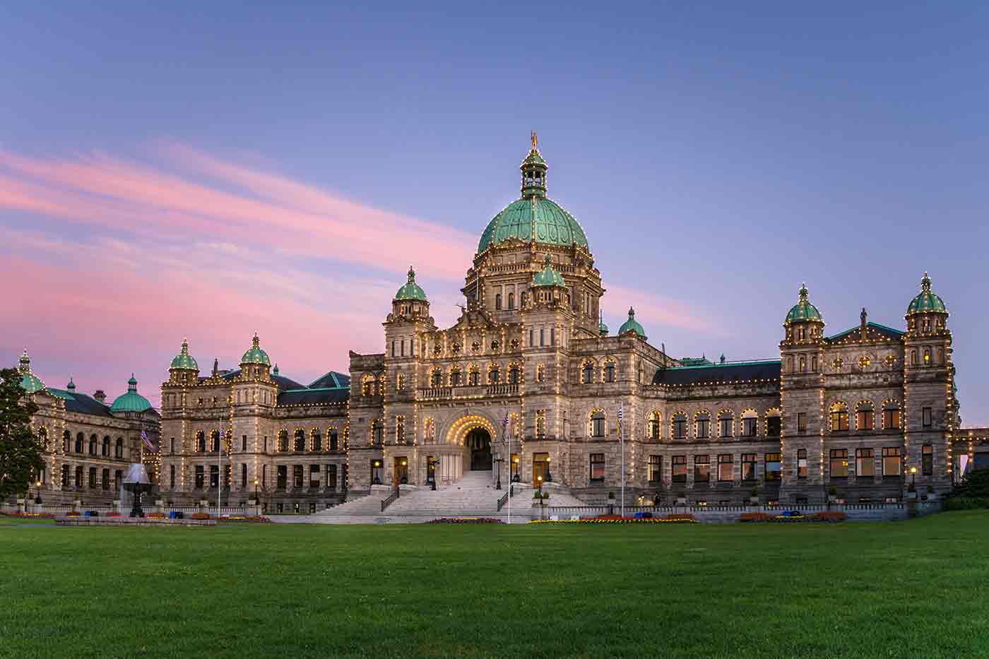 3 tourist attractions in bc