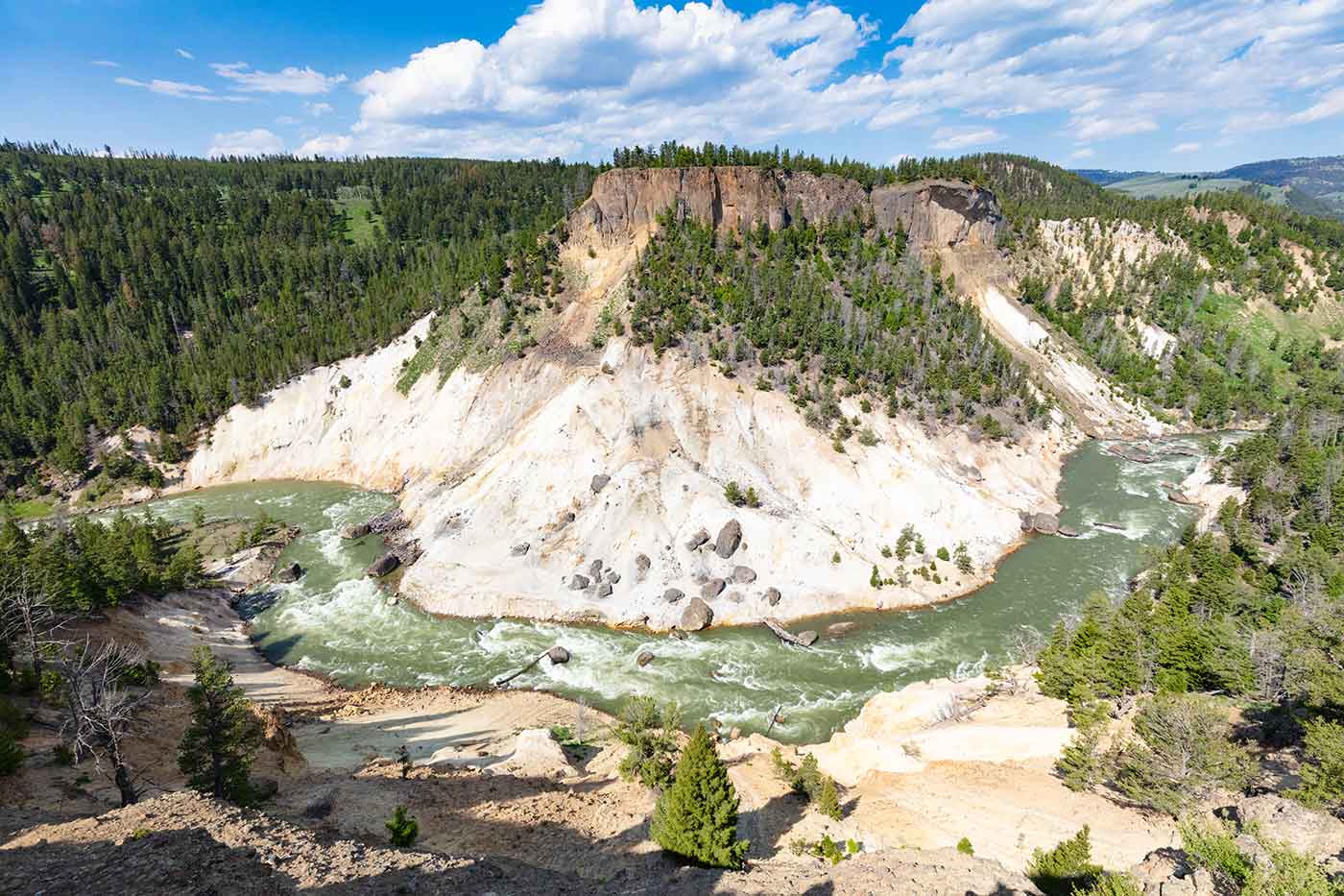 Yellowstone River Picnic Area Trail