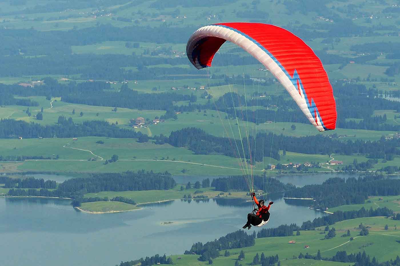 Paragliding in Pisa