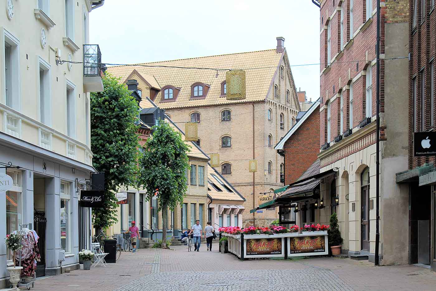 Kullagatan Street