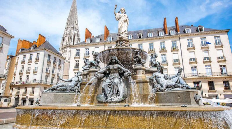 Top Tourist Places to Visit in Nantes, France